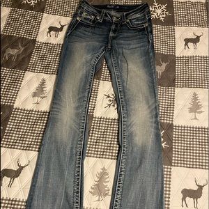 MissMe jeans size 23 waist 31.5 length. Worn once. Mid-rise slim boot.